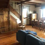 Semesterbostad Maison Angele *