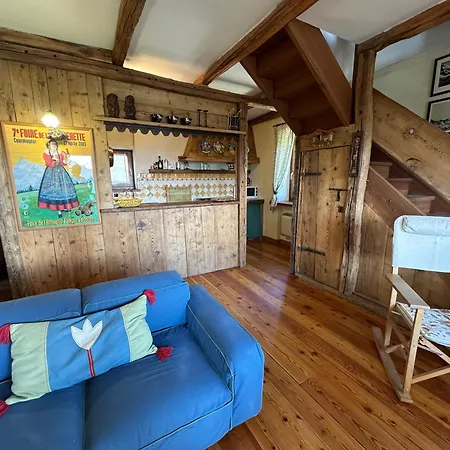 Maison Angele بيت للعطل